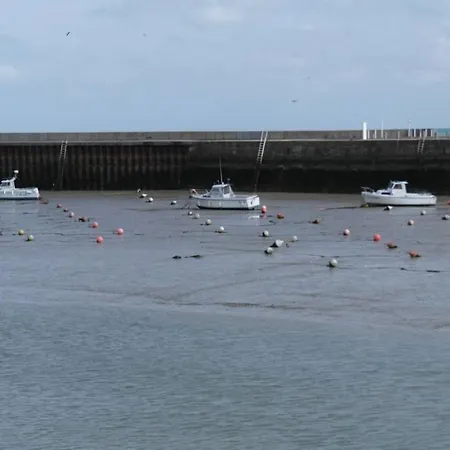 Mon D'attache Port-en-Bessin-Huppain
