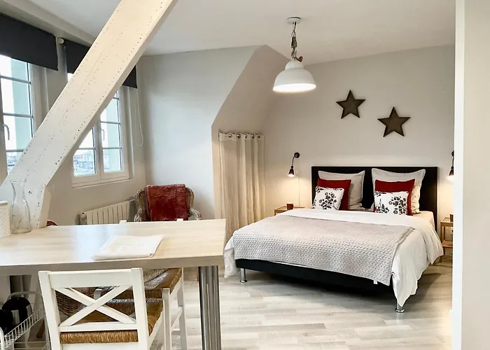 דירה Mon D'attache